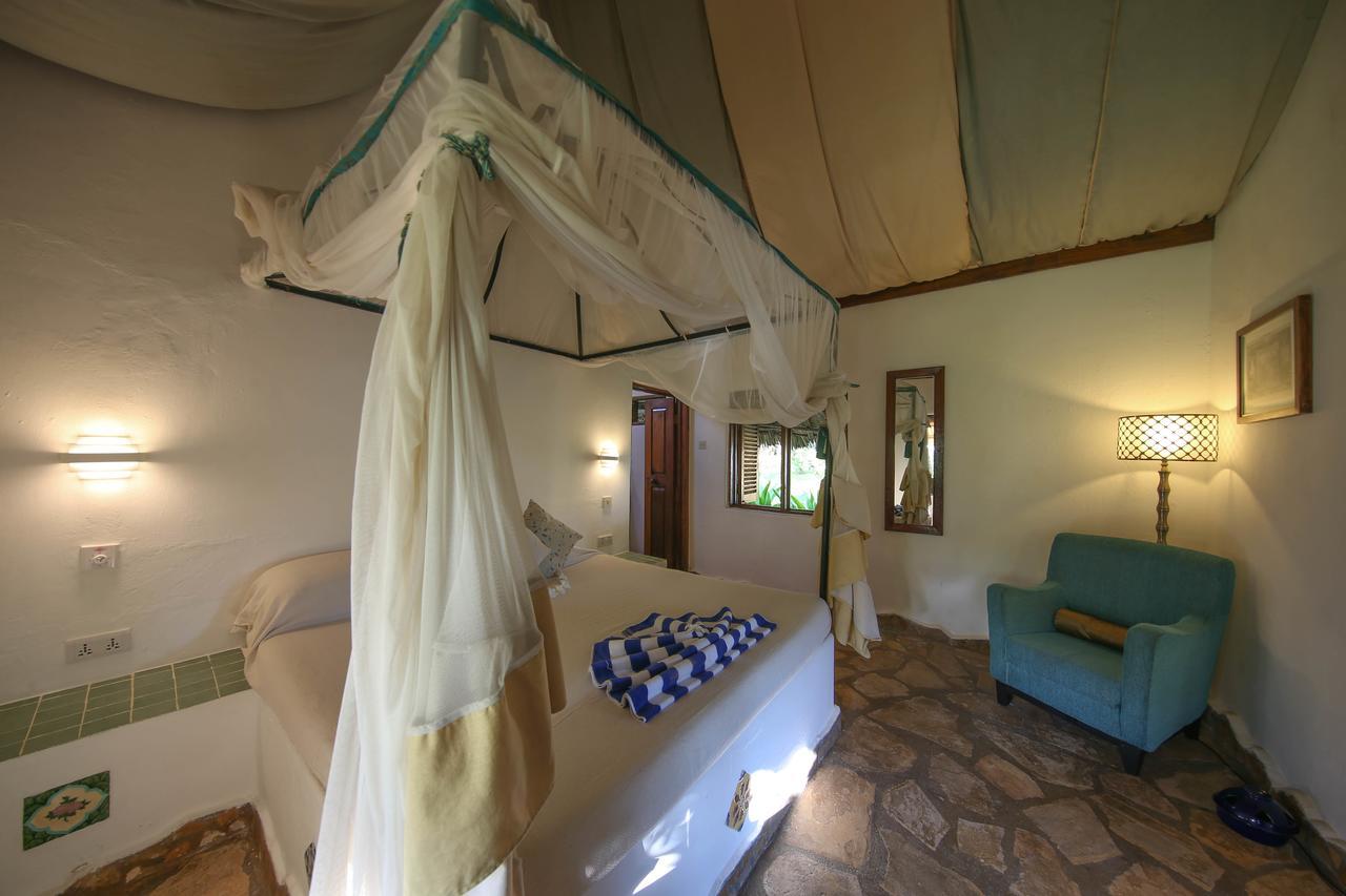 Kinasi Lodge Utende Dış mekan fotoğraf