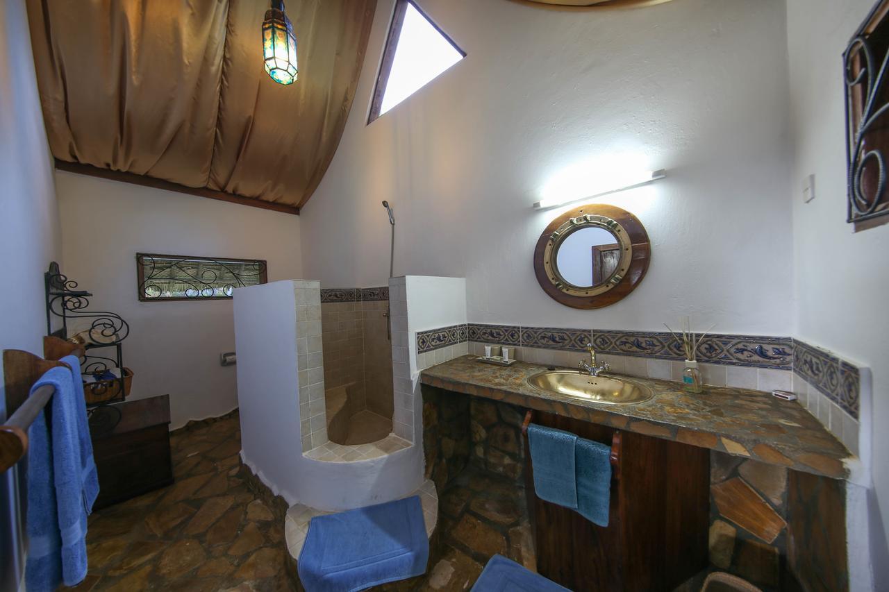 Kinasi Lodge Utende Dış mekan fotoğraf