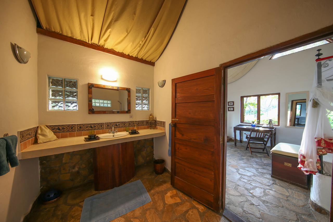 Kinasi Lodge Utende Dış mekan fotoğraf