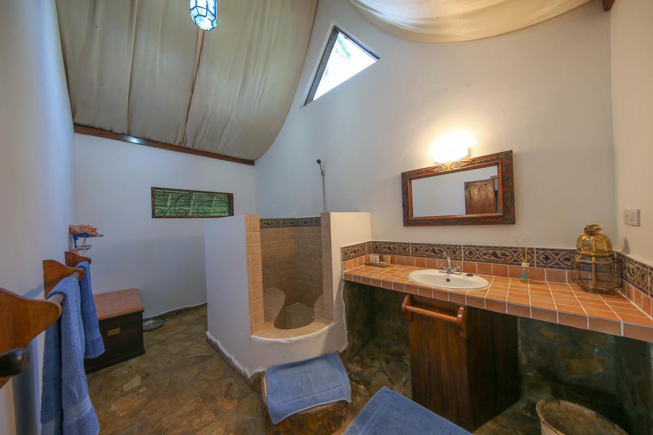 Kinasi Lodge Utende Dış mekan fotoğraf